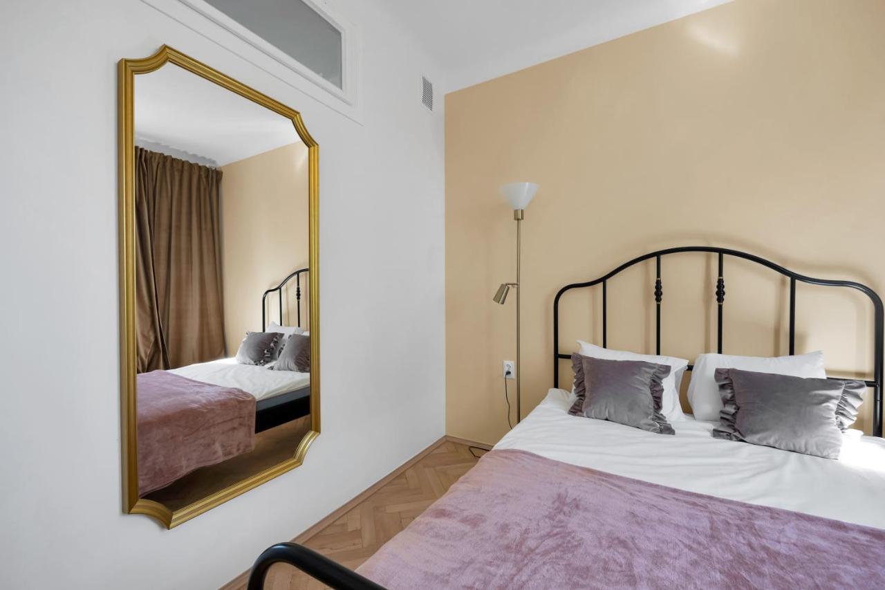 Unique Old Town 2Br Apt Stara 7 Варшава Екстериор снимка